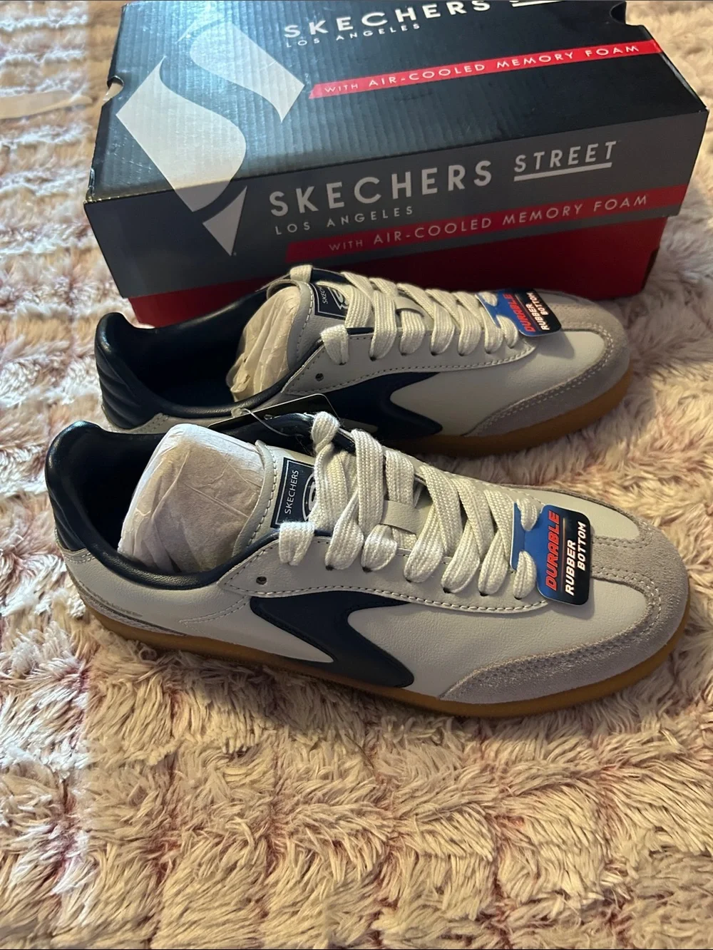 Skechers Boys' Hotshot Junior Varsity sneakers size 2.5